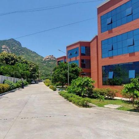 Hotel Aalayam Тируваннамалай Экстерьер фото
